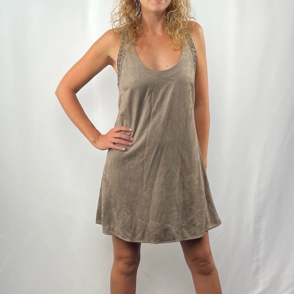 Miss Me Vegan Suede Sleeveless Mini Shift Dress in Brown Size Small